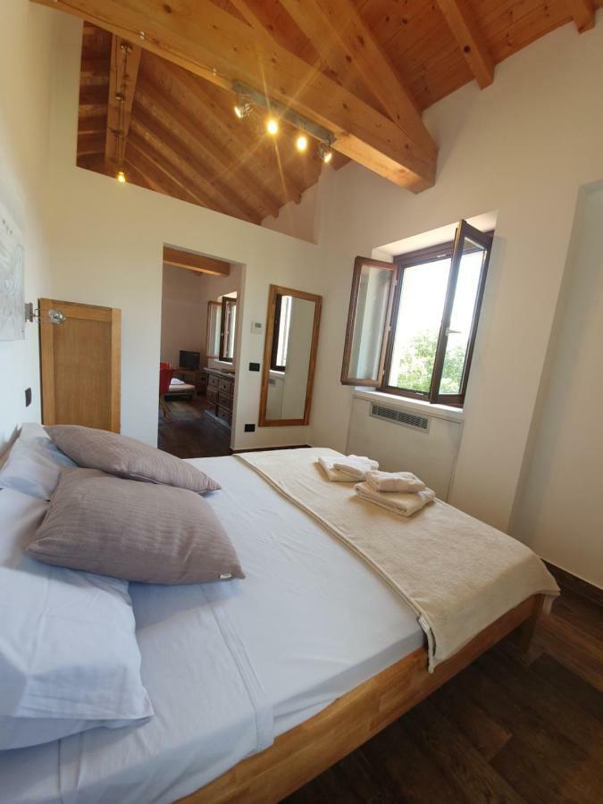 Agriturismo Podere Nigriano Salo Exterior photo